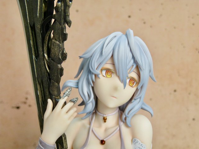 1852 CODE VEIN 剣に寄り添うイオ 1/7 フィギュア（未開封