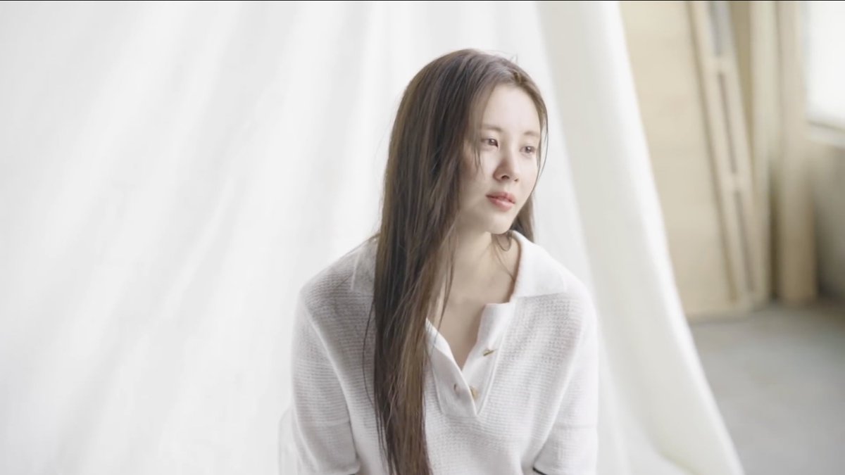 SeohyunPoint's tweet photo. Chic model to bursting baby smile ㅠㅠ Cutest in the world 💕
#SEOHYUN #서현 #서주현
#잇미샤 #ItMichaa #MULTIPERSONA https://t.co/XK59pDO7IU