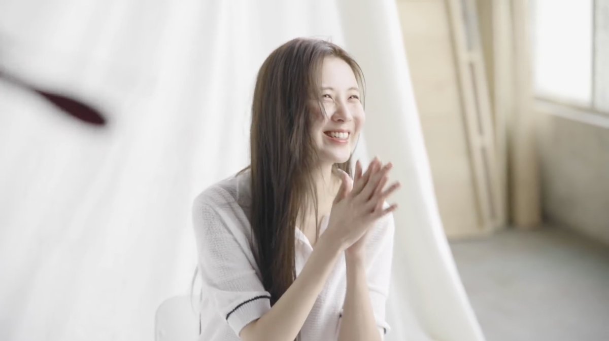 SeohyunPoint's tweet photo. Chic model to bursting baby smile ㅠㅠ Cutest in the world 💕
#SEOHYUN #서현 #서주현
#잇미샤 #ItMichaa #MULTIPERSONA https://t.co/XK59pDO7IU