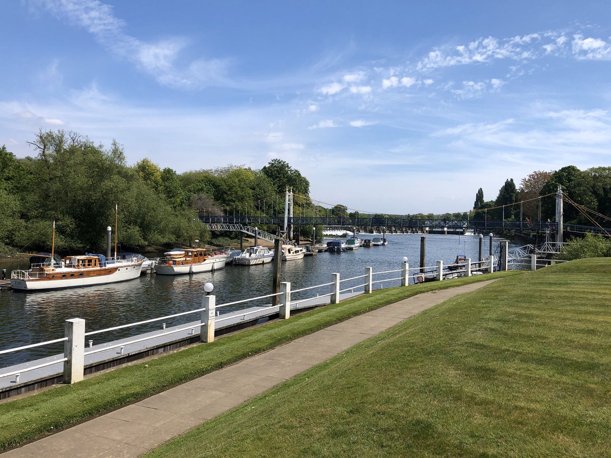 TW11Harbour's tweet photo. Another cracking day at @TW11Harbour 👍🏻 such a shame that no one is allowed out 😢 it’ll be worth it in the end though ! #Teddington #thames #lockdown #Covid19 https://t.co/hdbPsvkaHO