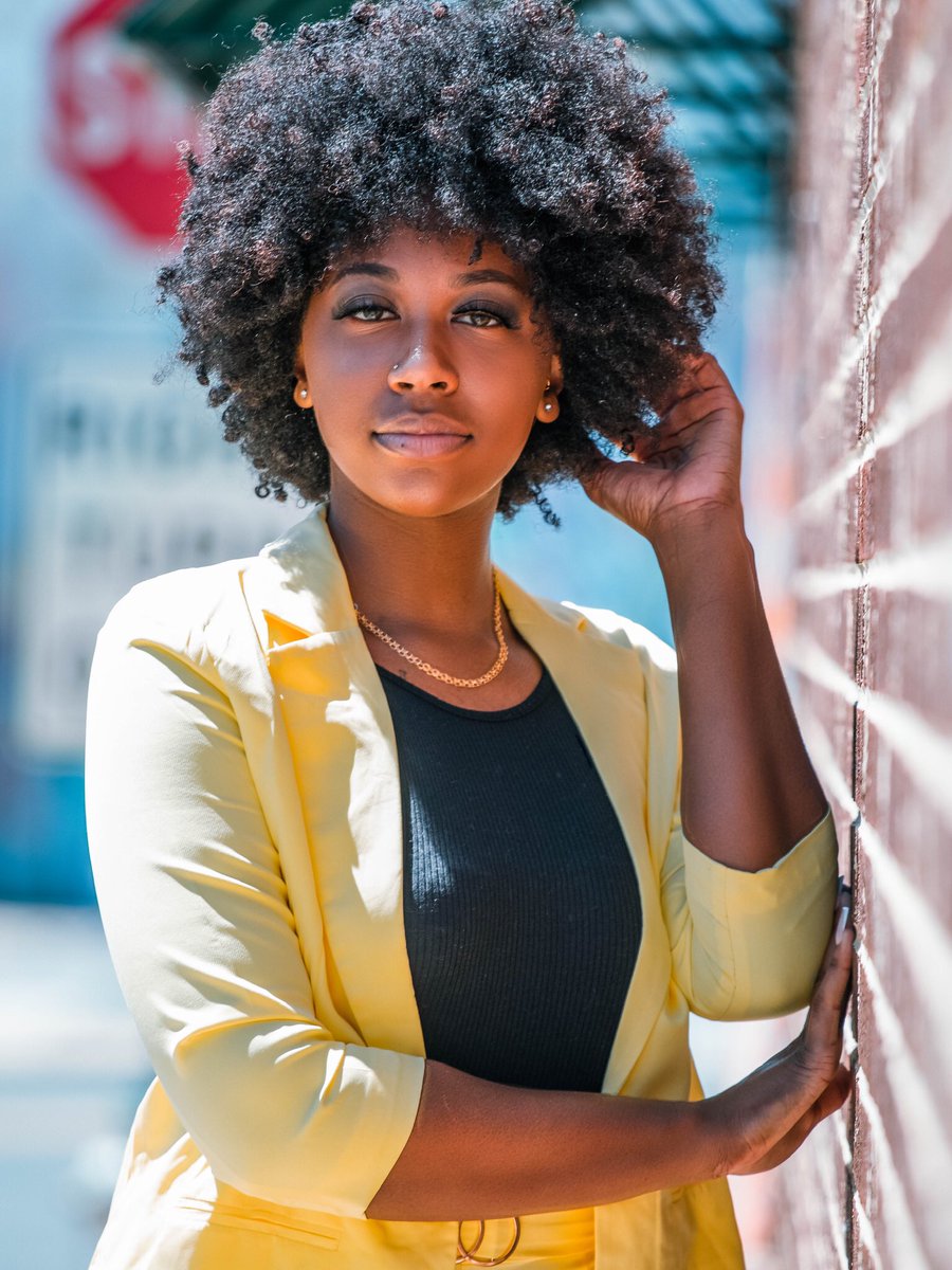 trulyade_t's tweet photo. ✨From graduating HS with my Associates in 2017 to graduating from Howard in December 2019 and going straight into a full time salaried position that I LOVE in January 2020.
 
This is only the beginning! https://t.co/WlHtrx74DP
