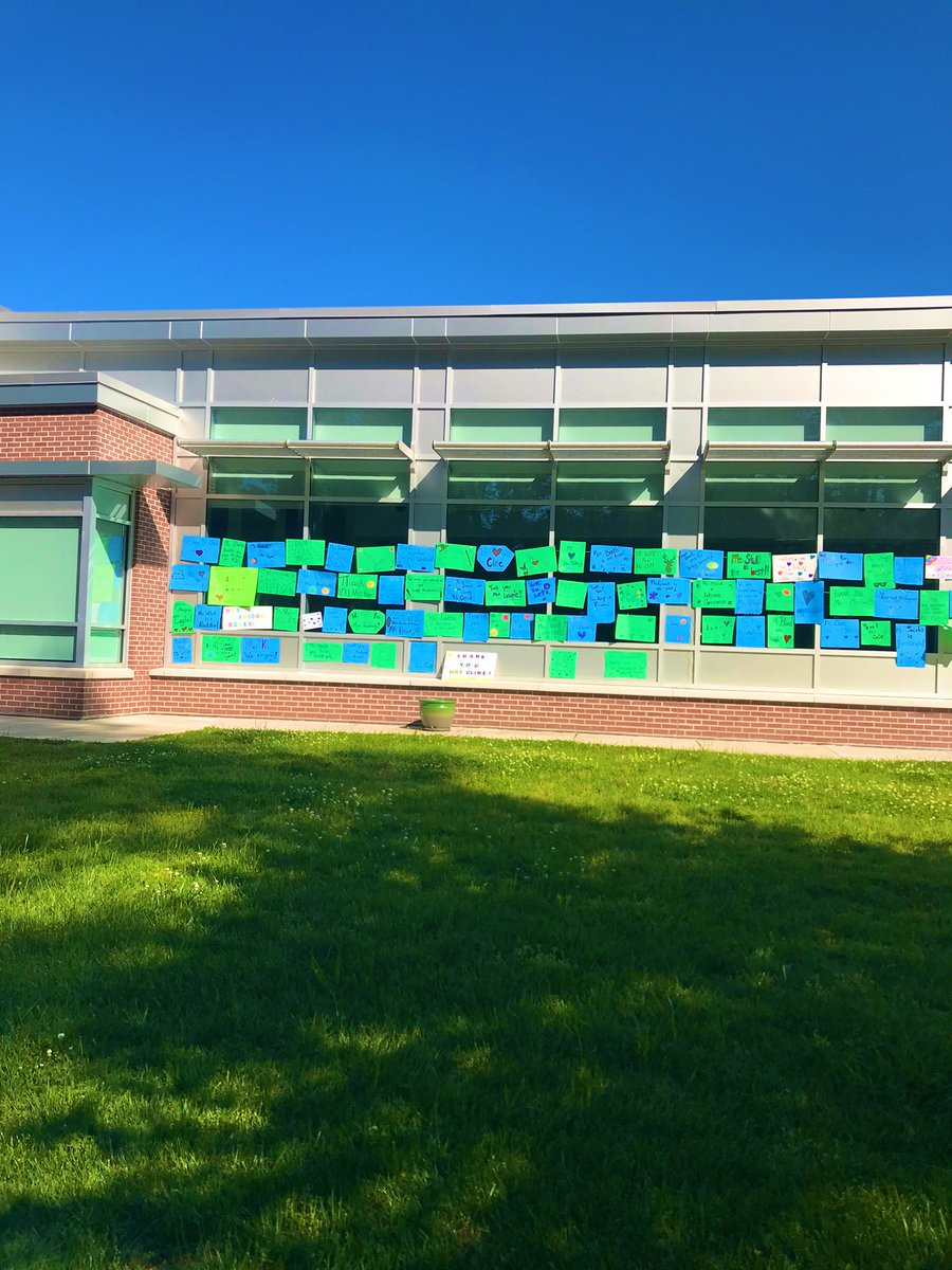 YESFalconsPTA's tweet photo. @YCSD Celebrating our @yes_falcons staff yesterday was one of favorite days this year! Too many staff to mention m- we ❤️them all! https://t.co/ljCIkyKj0r