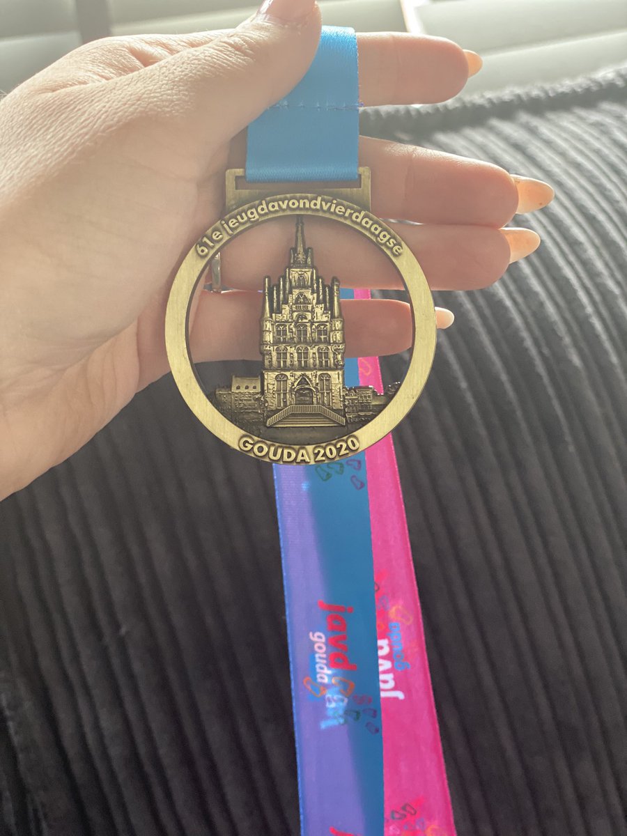 Tamaar0512's tweet photo. Samen met mijn kanjers alsnog de medaille opgehaald voor de #javd #gouda 5 km gefietst/wandeld. https://t.co/MsmozFdbtY