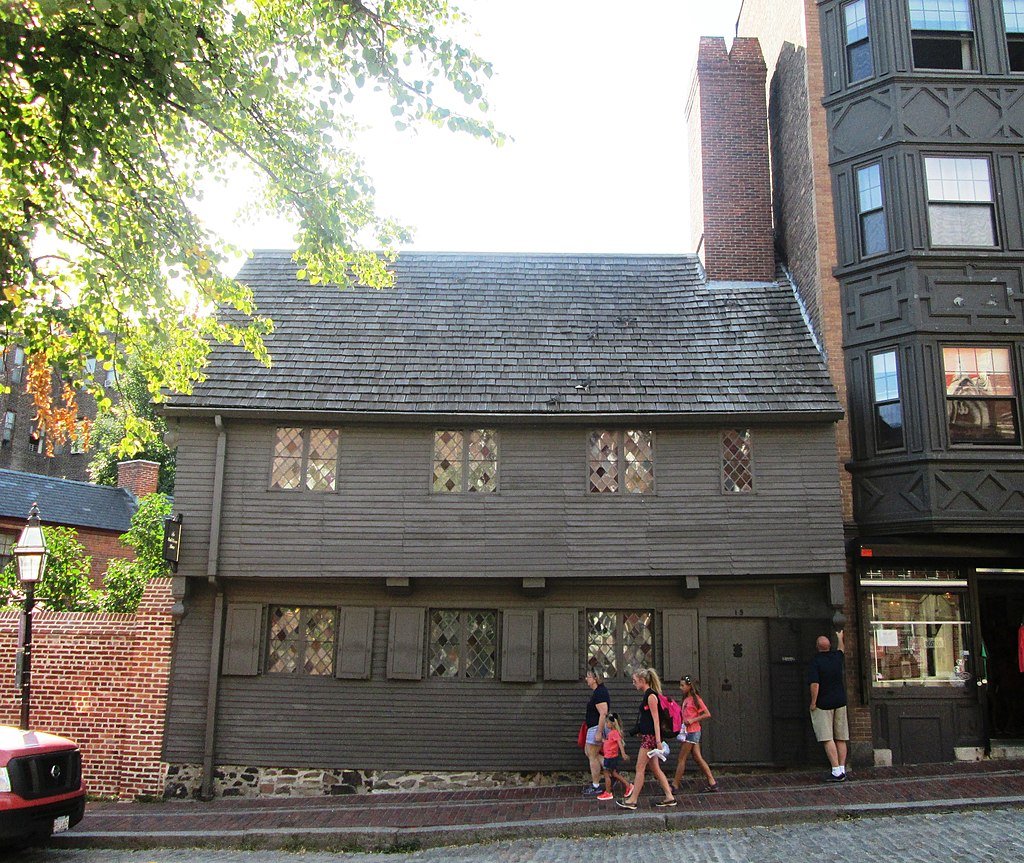 this is Revere's house nearby, although it significantly predates him and all this red brick business: it's 1680ish and extremely beautiful and - oh Boston! Mother of liberty! - was originally built by a wealthy slave merchant