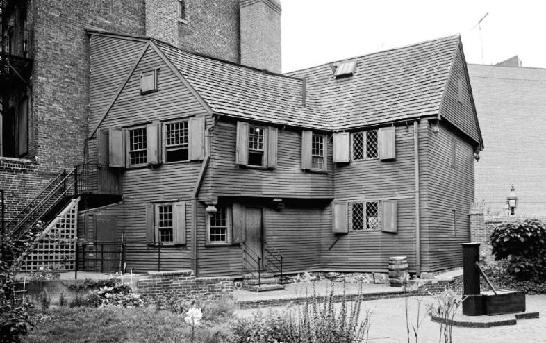 this is Revere's house nearby, although it significantly predates him and all this red brick business: it's 1680ish and extremely beautiful and - oh Boston! Mother of liberty! - was originally built by a wealthy slave merchant