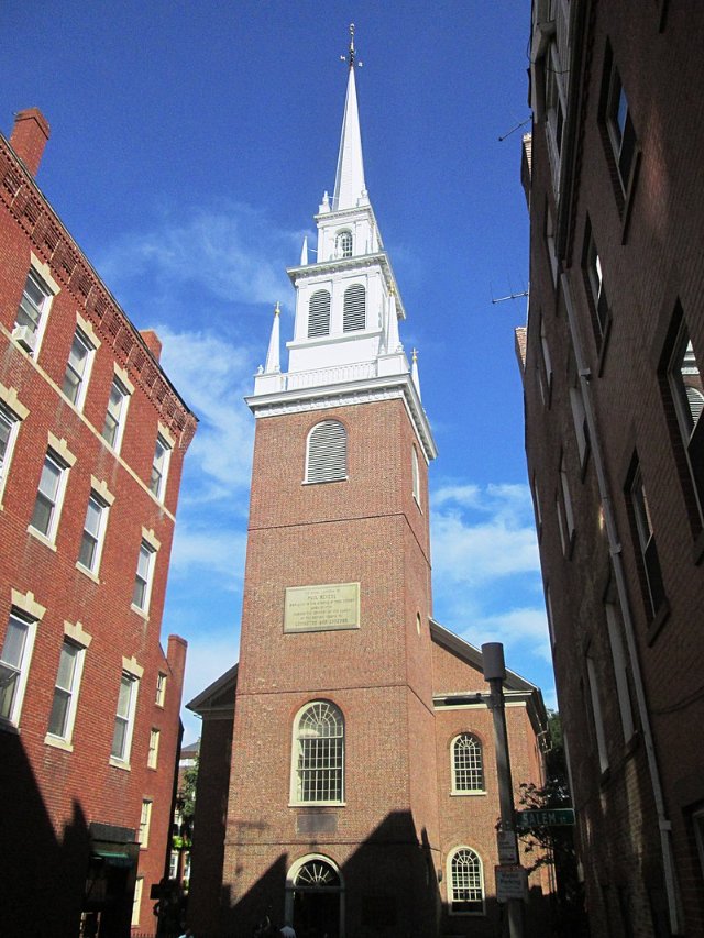 nearby again is the Old South Church, in whose tower the light that gave Paul Revere the warning that led to his famous ride (a story i've never entirely understood) was hung. here again we see how the bog-standard churches of the period became the American Way Of Churching