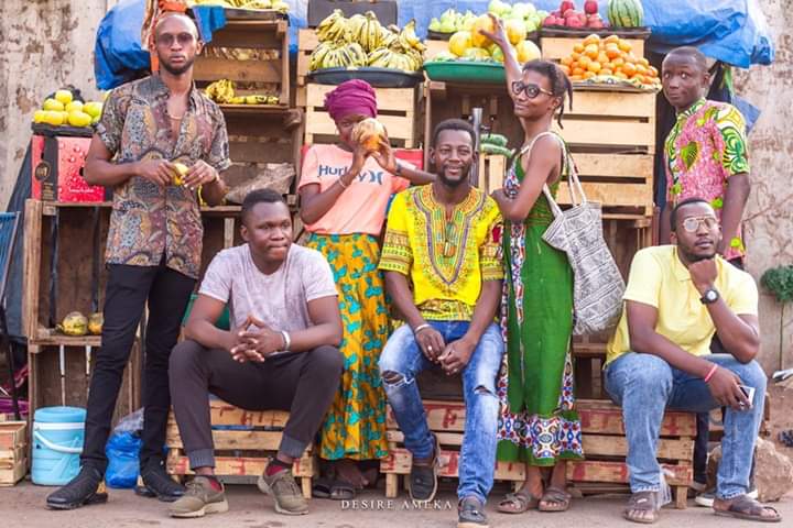 babaskotraore's tweet photo. C'était le 8Mai 2019 Au CAN PLACE❤🇲🇱😄😄
Aujourd'hui on a eu un ans de plus Manshalha🙏🏽8Mai 2020 joyeux anniversaire a vous tous La TL🇲🇱🎉🙇♂️😉
Long Way All Of Us FAMILY🙌
Longue vie a vous @DsireMariano et @OusmaneMakaveli nos grands📸💪
#TlMali #PhotoCan2019_20 #Desigraphie https://t.co/779YaxnywR
