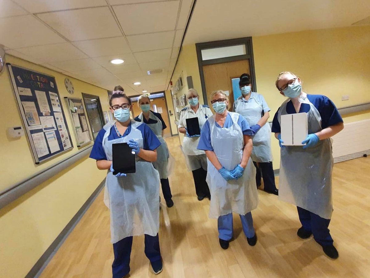 MeSandham's tweet photo. Another ward’s patients connected to their loved ones.Ramsbottom ward at Fairfield mental health unit. Thank you to @janemary72 and @DPDgroup_news. I have the weekend task of setting up three iPads 😆 worth the time it takes to get people connected ❤️ https://t.co/IztMAzLtEM