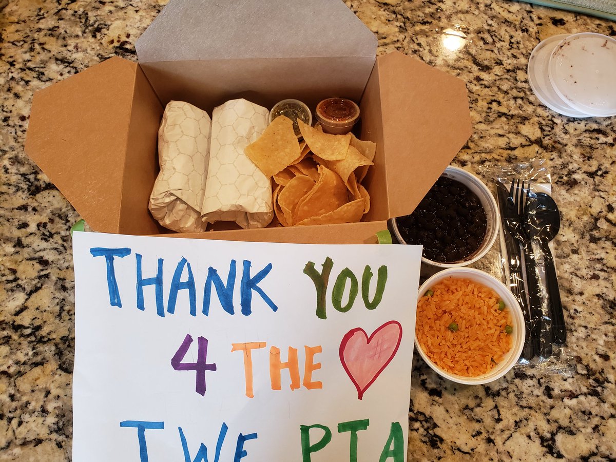 smita97's tweet photo. ❤our TWE PTA. Curbside pickup of  taco boxed lunch for teachers &amp; staff appreciation 💕@TWEHowl #twepta https://t.co/vSjQbu8iZ1