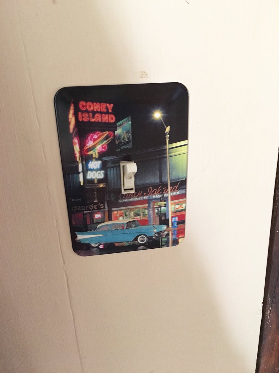 DavidGorhamDsgn's tweet image. Happy #508day from around my house. #worcesterma 

@WorcesterWares @RalphsDiner #coneyislandhotdogs @tabletalkpies @WorcTurtleBoy