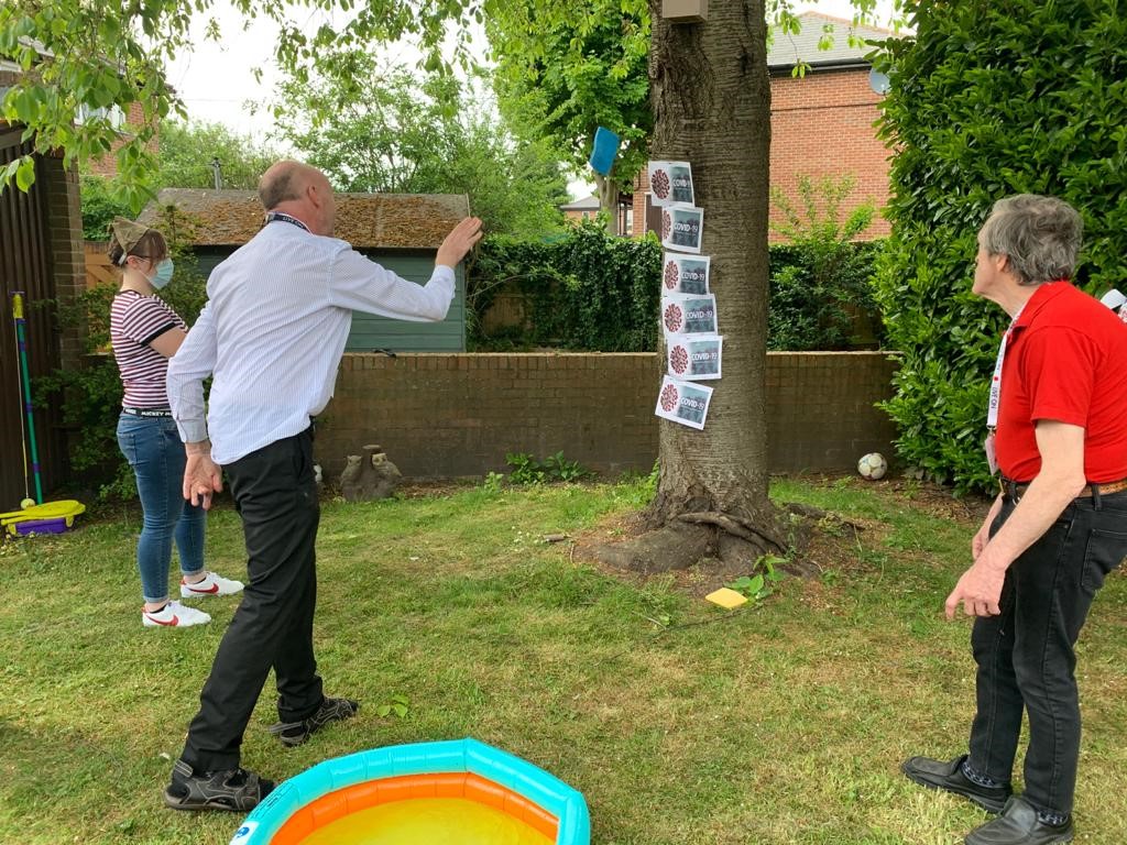mencap_charity's tweet photo. Everyone at Mencap's Valley Road Supported Living Service in Nottingham had a fantastic time celebrating #VEDay2020 today! Complete with 1940s music, a buffet lunch and plenty of activities and bunting! 🌞🎉🏡 https://t.co/X1HI7hSAbE