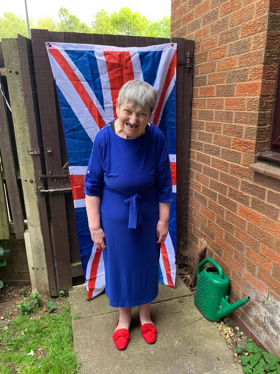 candicelancas15's tweet photo. Shout out to the fabulous staff at Westley Brook Close for making this VE day fantastic for the people we support during lockdown #proudSM 😁🙏 https://t.co/n0HkEstv3C