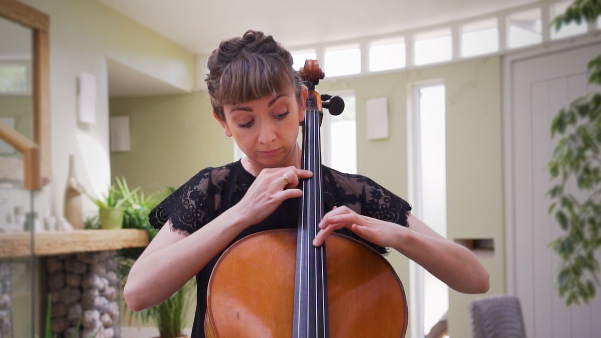 noisycellist's tweet photo. #SacherVariations @HolligerHeinz Chaconne. SUCH imaginative cello writing- in the end the bow becomes redundant &amp; both hands must pitch notes on the fingerboard! Heinz said this was a little joke on Rostropovich being such a good pianist! #eSACHERe 

https://t.co/mpCxl0O6Uz https://t.co/bXVoMSmf2H