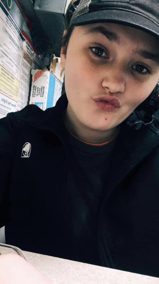 MissMeadowsWCS's tweet photo. So proud of my lil’ cousin as she graduates #WCS! Shannon you are a shining star &amp; I love you! Way to go #class2020 💛🖤
#WillardPride
#Harding Rocks!  Thank you @PrincipalCapers 🖤💛 https://t.co/h3UAVGyUeR