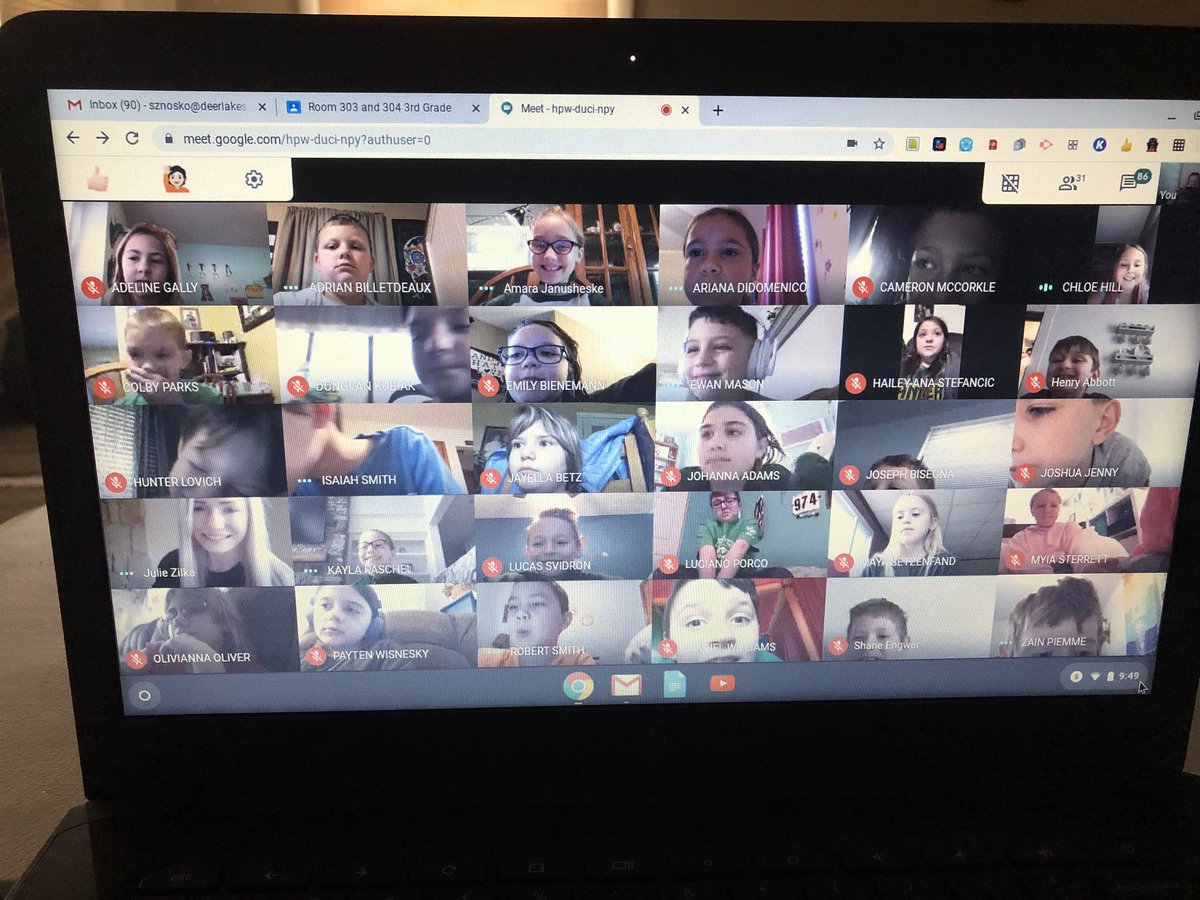 ShellyZnosko's tweet photo. Congratulations Miss Julie Zilka!! 💚👩🏼🎓💛 Today we celebrated our SRU 💚🤍student teacher’s last day with us! Her Google Meet party allowed everyone to wish her well! ❤️#DLProud #DLRemoteLearning https://t.co/tVLw5Fqk0b