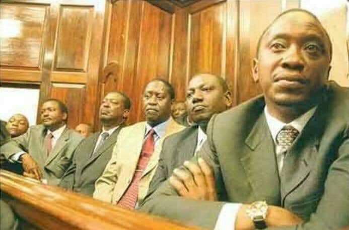 If you want to know who is next in line......this picture gat your answer. Or you think it was just a coincidence? Shinda hapo......The gods of politics had it figured out loooong time ago.....

Mama Otis carrefour #RutoCares
Itumbi ababu #Nairobi
#kenyatta #ChangeofCommand