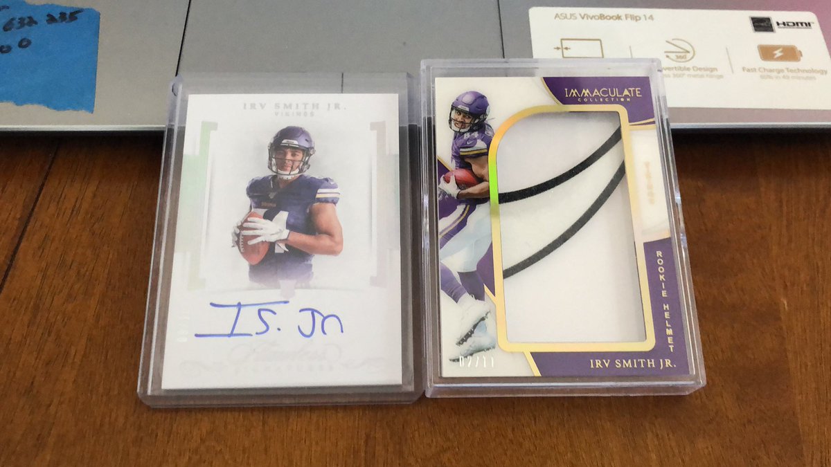 PHEELINitCARDS's tweet photo. #irvsmithjr care package. $60
#paniniflawless /20
#paniniimmaculate helmet /11
#whodoyoucollect #thehobby #MinnesotaVikings #vikings #Minnesota @HobbyConnector @BuckCityBreaks @mikeyBcards https://t.co/RwV9pmhJJ5