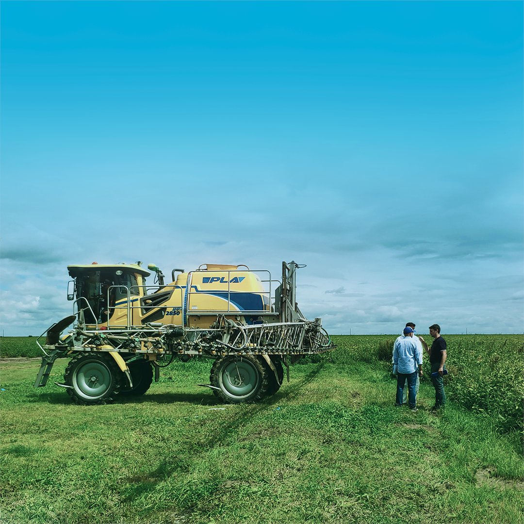 AgroSprayAR's tweet photo. 📍El pulverizador es una pieza clave en el rendimiento de tus #AplicacionesAgrícolas.
Te explicamos cómo funciona y en qué consiste el proceso de formación de gotas. 💦
👉🏻https://t.co/h3WpBMja1r
#AgroSpray #PulverizacionesEficientes #MáximoRendimiento #BlogAgroSpray https://t.co/9Ezb0Qst6m