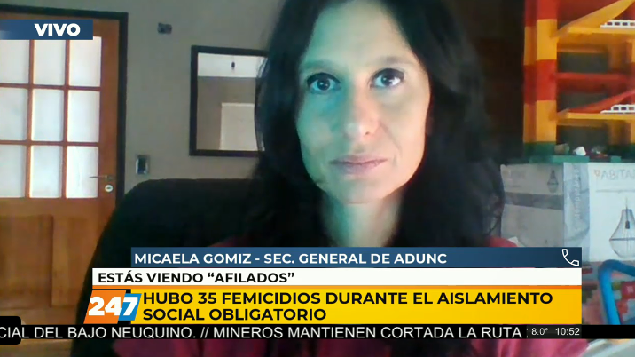 AM550LaPrimera's tweet photo. 🔴#VIOLENCIAdeGENERO| Hablamos con @MicaelaGomiz Secretaria Gral de #ADUNC
Hubo 35 femicidios durante el aislamiento social obligatorio.
Mirá la transmisión en vivo: https://t.co/bqXGH84euR https://t.co/4zxy03yHsx