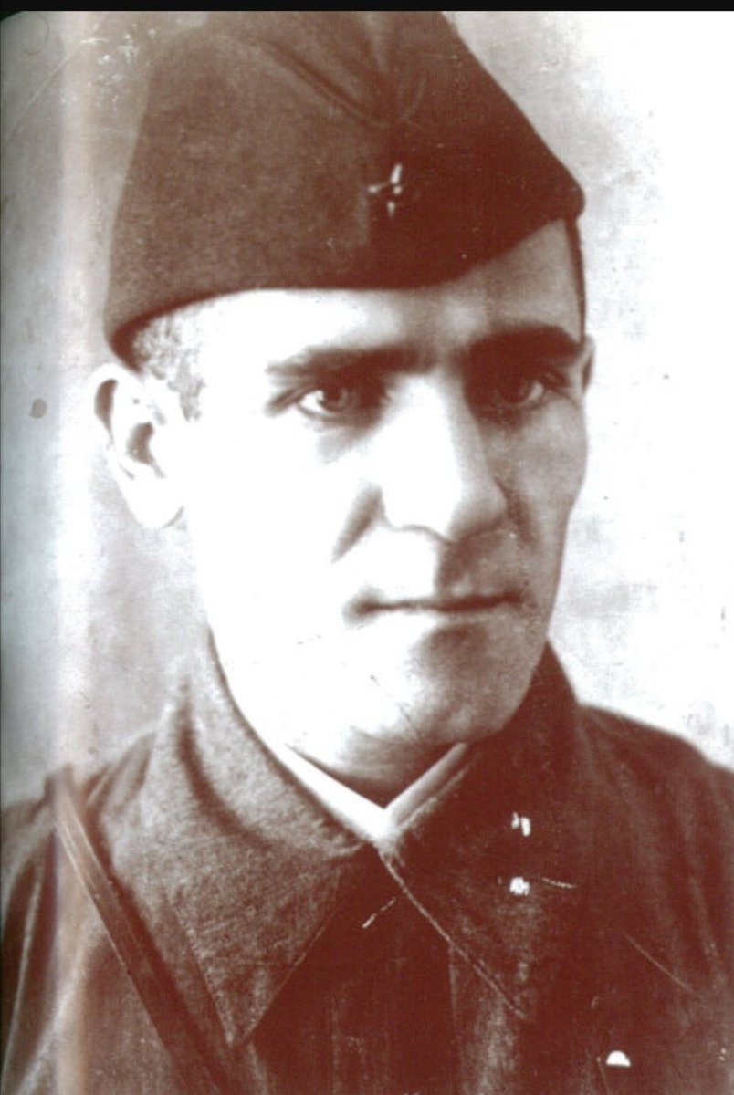 Ива́н Гурья́нович Бу́лкин 1912-1943, участник Великой Отечественной войны; младший лейтенант госбезопасности Советской Армии.
#Победа2020 #ЕР63наследникипобеды #ЗнатьЧтобыПомнить