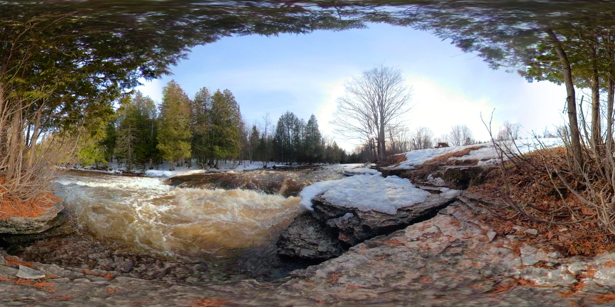 VisitEscanaba's tweet photo. #FlashbackFriday to the Rapid River Falls last spring. This year they received funding to build campgrounds near the falls!
#waterfalls #water #fall #river #rapidriver #michigan https://t.co/zAb7ereqnE
