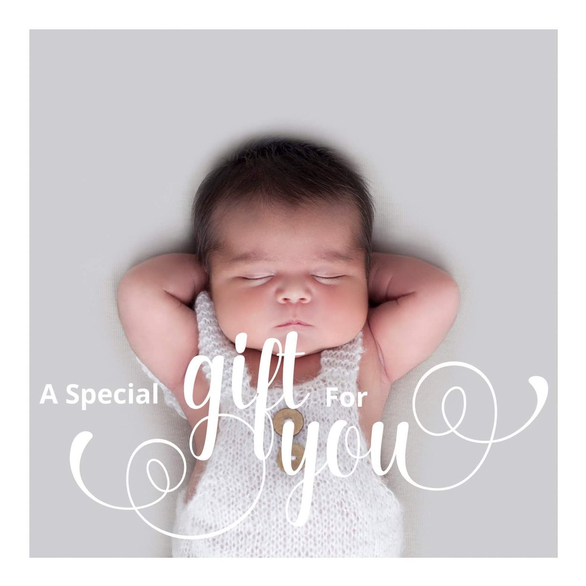 karimelly's tweet photo. How cute are our gift cards🥰 Thank you Blanca for gifting a Special Mommy the gift that lasts forever💙
Save 10 % on Gift Cards through May 15th, 2020. Printed and digital cards available. 
For more information email Contact@karimellyphotography.com https://t.co/LawuuFRva9