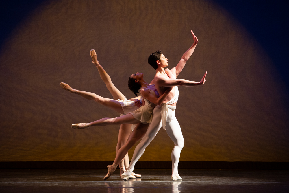 phila_ballet's tweet photo. "Breathtaking Balanchine" may have been postponed as we #StayAtHome, but the choreographer’s beautiful work lives on! This weekend, we bring a few Balanchine creations to your screen.

Apollo. Choreography by George Balanchine © The George Balanchine Trust 📸 Alexander Iziliaev https://t.co/QaFDomaurM