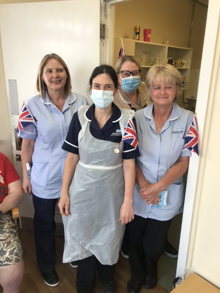 GrumbridgeJulie's tweet photo. VE Day celebrations on Beech Ward. Delicious cakes donated by staff and patients families ❤️ https://t.co/fetvRhwyBn