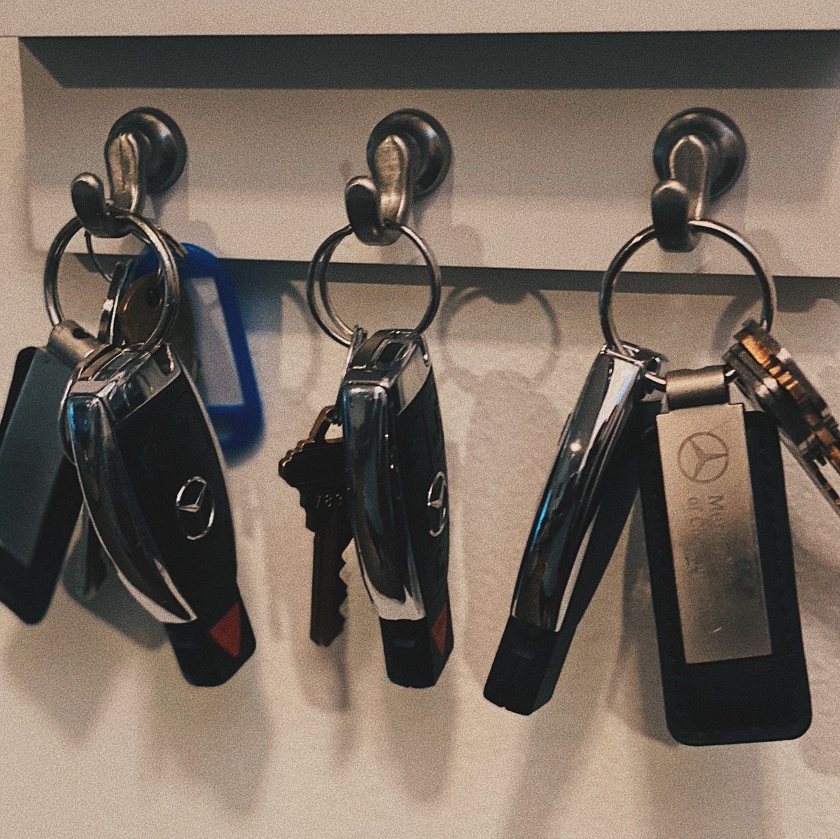 SloaneStephens's tweet photo. 🔑 🏠 #KeysAtHome #SafeAtHome @MercedesBenzUSA https://t.co/l92RuoPVOr