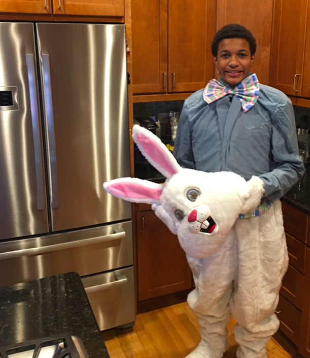dspuhr's tweet photo. #myteacherassistant helping with #actsofgratitude #covid #EasterBunny #neighborhood walk #D100chat https://t.co/Ejrpxoym1A