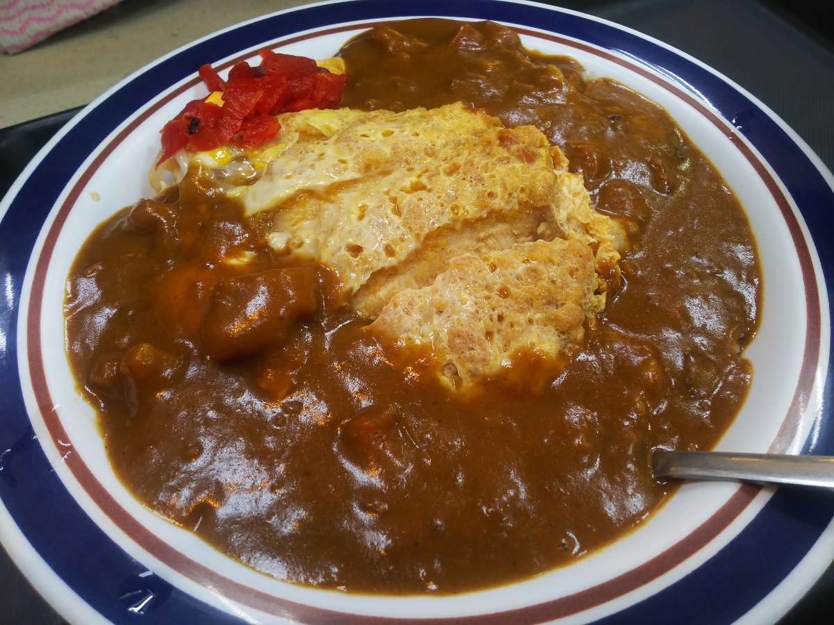 にざかな Twitterren 本日のランチ カレーかつ丼 名代富士そば １ ２年に１回の周期で無性に食べたくなる不思議な食べ物 割と美味しいです 現在３８歳 今年３９歳 次食べる時は不惑を迎えているかもしれませんorz