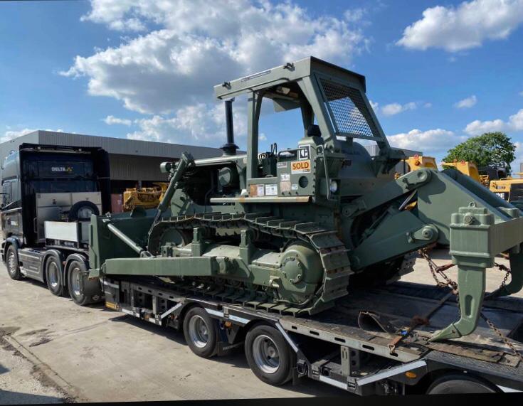 Delta_Machinery's tweet photo. CAT D7G Ex-Army sold and delivered in the port by Delta Machinery 💪👷‍♂️

Looking for an ex-army dozer? ➡️ https://t.co/LEhhFphbtN

#caterpillar #dozer #d7g #army https://t.co/i5tcJvMxCB
