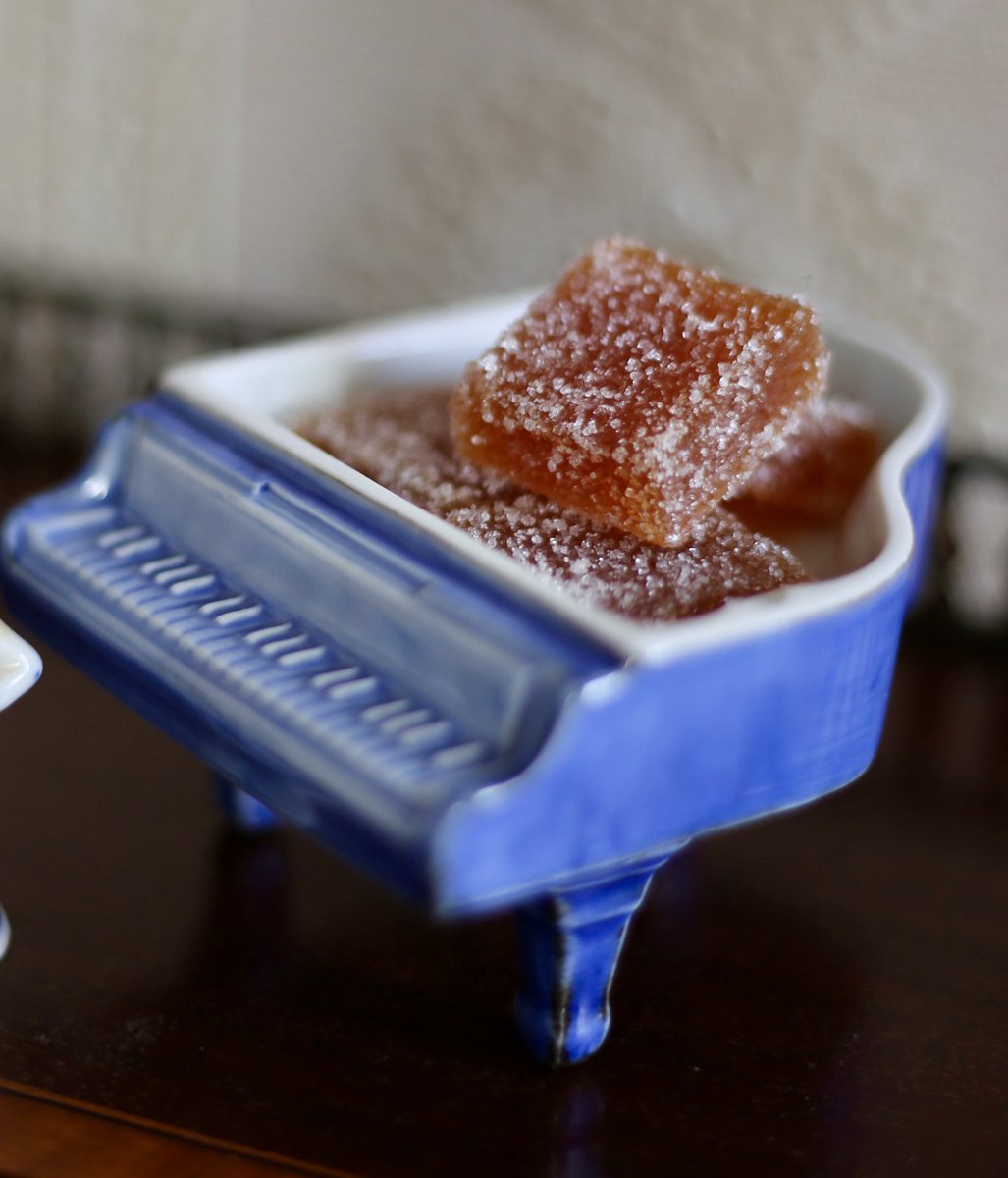 Chika_Melt's tweet photo. Apricot pate de fruit ! 
Its worth staring hot puree in a pan.

熱いのに我慢して作る価値のある
アプリコットゼリー！

#stayhome
#cooking 
#patedefruit
#worldsweets
#lifeinuk
＃london 

＃ステイホーム
＃クッキング
＃アプリコットゼリー
＃世界のお菓子
＃イギリス暮らし
＃ロンドン https://t.co/zdK1aIfJgB