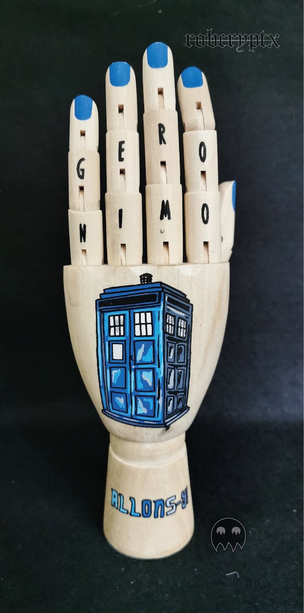 allons-y! here's a very fun doctor who hand that i made for  @zackwilkins3zack is a great customer and even better human being, he gave me the entire concept fully thought out. all i had to do was get the idea onto the hand 