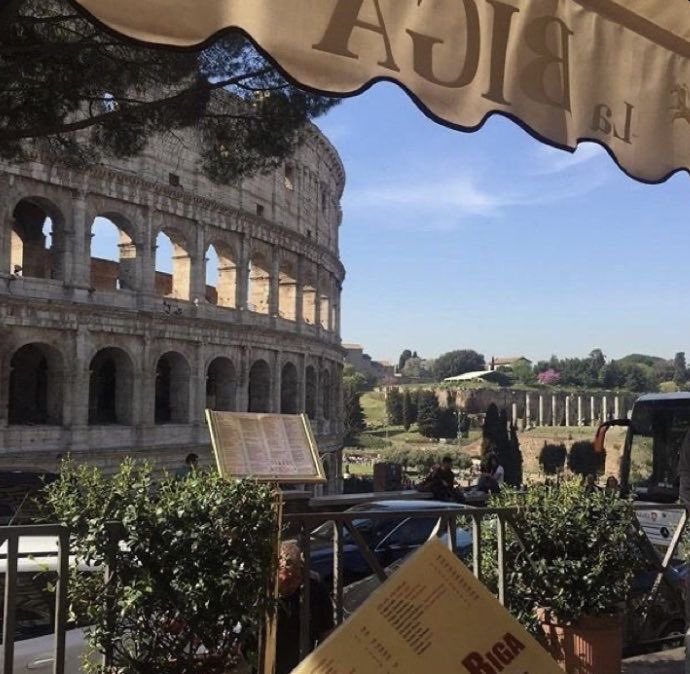 pradasmuses's tweet photo. oh to be spending the summer in italy wearing jacquemus all day https://t.co/4xnUSH5W3Z