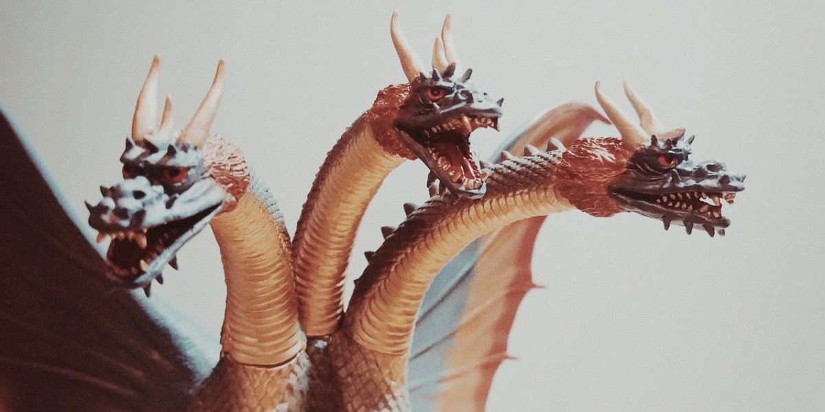 IamGojiShin's tweet photo. Bandai Premium King Ghidorah 
#Godzilla #kingghidorah #Kaiju #toyphotography #Toyphoto #photography #gojira #kingofthemonsters #tokusatsu #toho #daikaiju #ゴジラ #シンゴジラ #Japan #bandaipremium #Bandai #KingGhidorah #toyplanet #Toyart #toycollector https://t.co/9K0q29BQqp