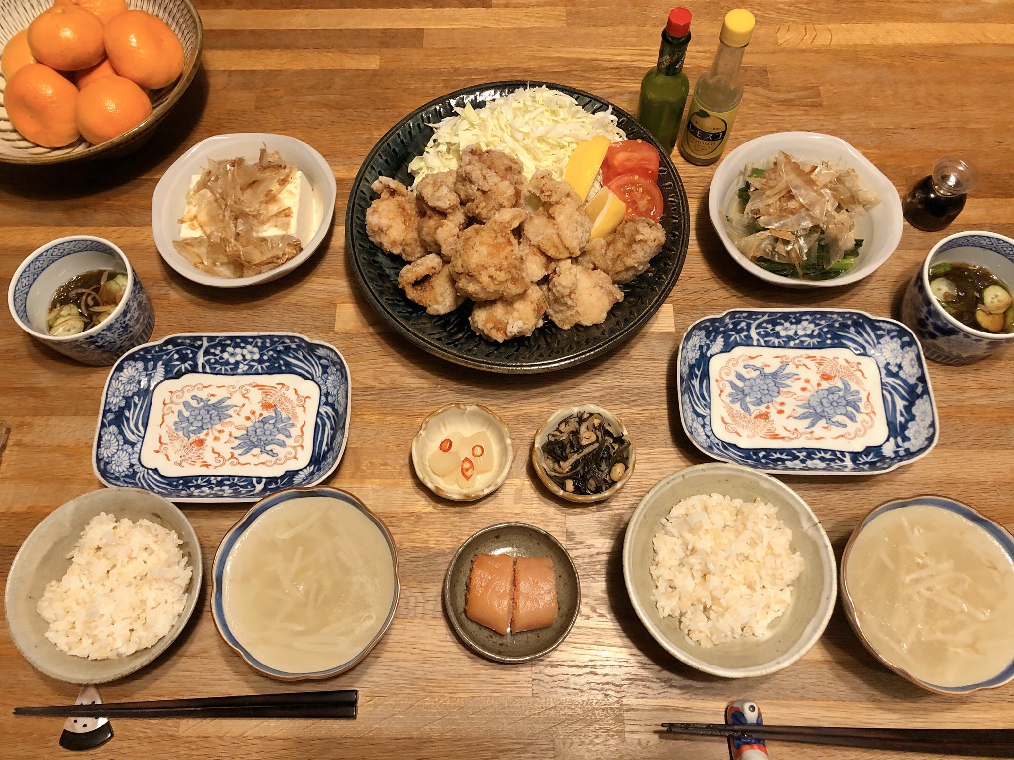 おりえ めちゃうま唐揚げで最高の夕飯 玄米ごはん もやしスープ ほうれん草のお浸し 大本山南禅寺御用達冷奴 もずくと胡瓜と茗荷の酢の物 五目煮 らっきょう酢 博多明太子 唐揚げはこれからこの作り方にしよっと