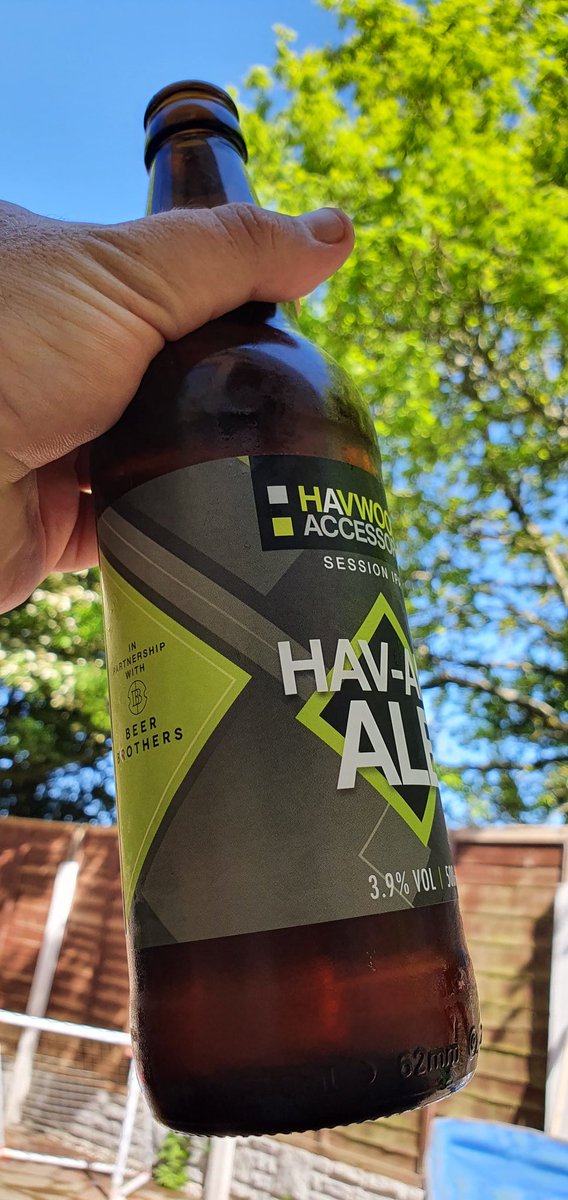 RobBFC17's tweet photo. A nice IPA in the sun. Thanks @BeerBrothersPR1 #sessionipa #havwoods #havwoodsaccessories #thetwowhobrew #HAVanALE https://t.co/zD65s1095g