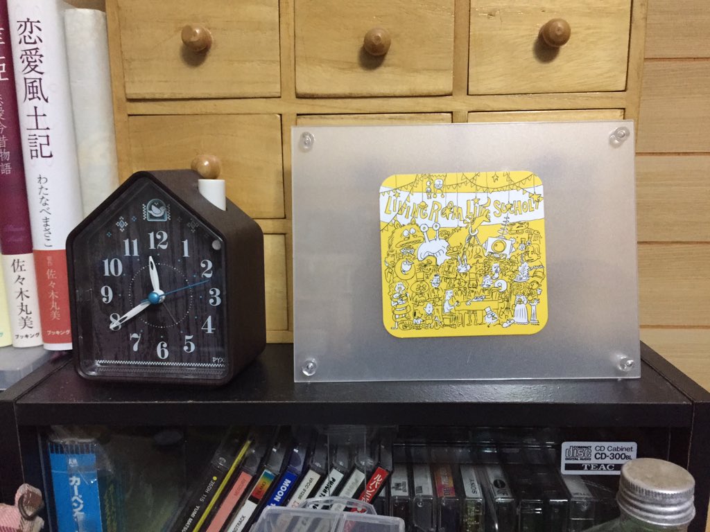 kakutanikei's tweet photo. 月の国から“元気がでるカラー”の
グッズが届いてました!
コースターを使ってしまうと、
汚れるのが嫌で、アクリル版に
挟んでみました。
UVカットのラミネートシールを
貼るのもありかな?
#スチョリ
#MoonCountry https://t.co/uIIsS2ASf5