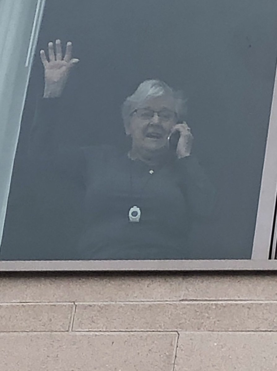 robsom2's tweet photo. A pre-Mothers Day window visit with mom today.  Not happy with the new normal but then who is.  Thanks to @revera Williamsburg for the fantastic job they are doing keeping everyone safe. https://t.co/mRSmZ3oMqZ
