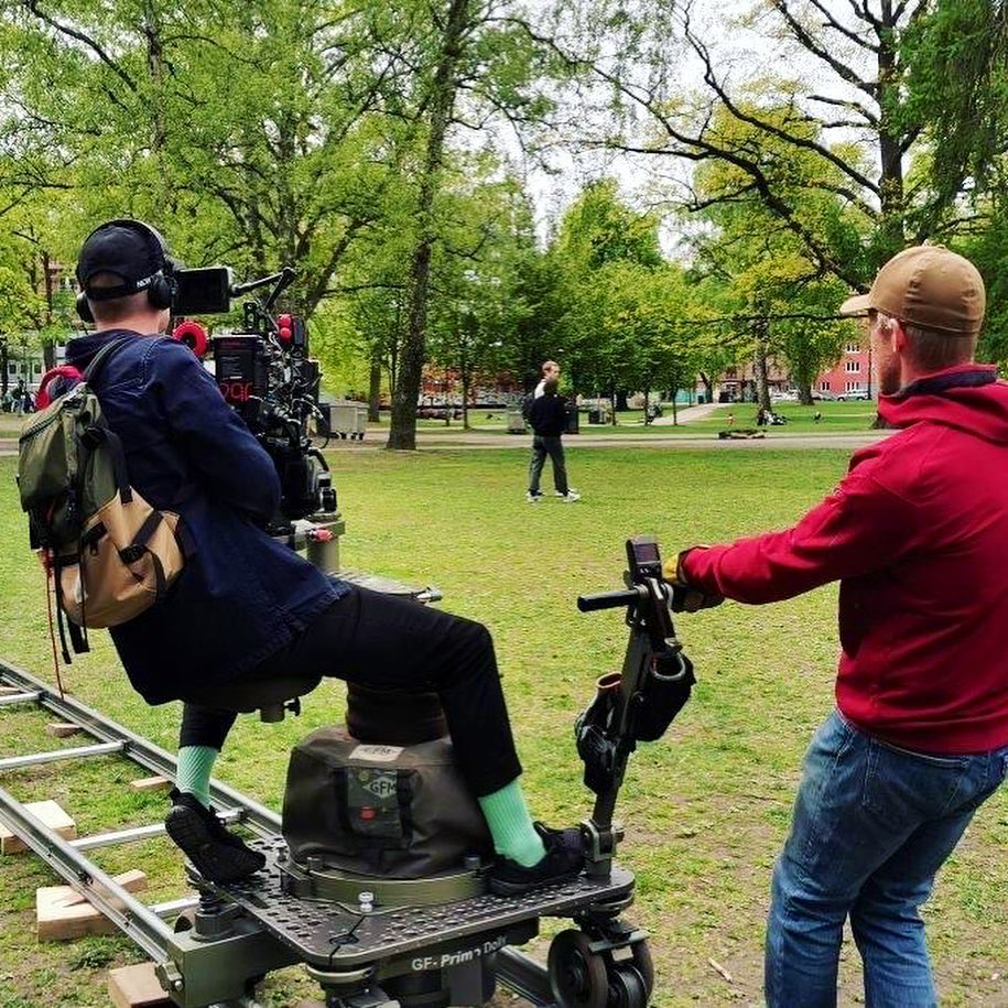 Tarjei & Emilie film #TilUngdommen today! 🥰🥰🥰
instagram.com/p/B_7eowCJdx9/…