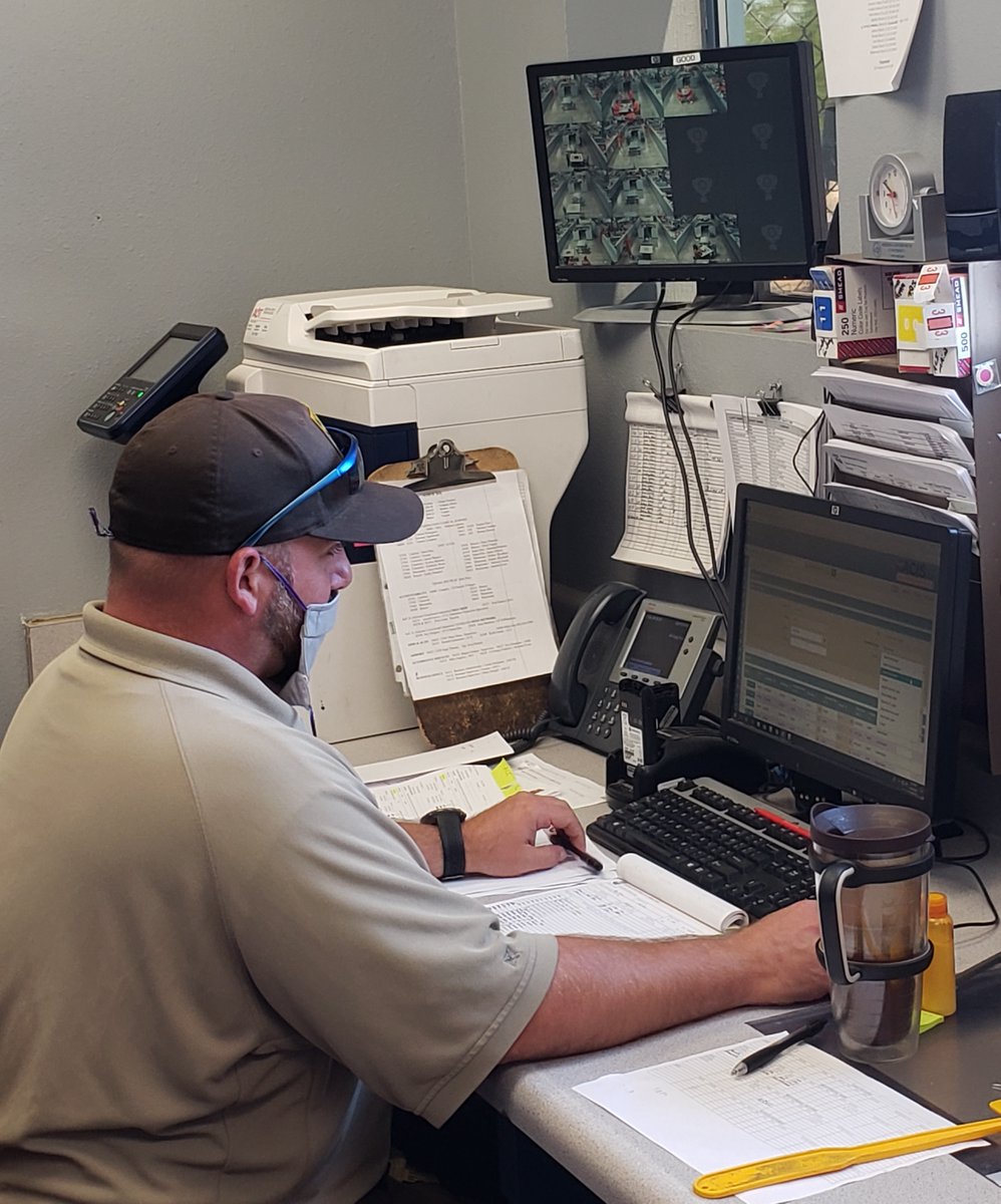 AZCorrections's tweet photo. Additional photos of the Tucson team reporting for duty. Thank you for all that you do!. #NationalCorrectionalOfficersWeek. #ArizonaCorrectionalOfficersWeek https://t.co/lasdRrOsnF