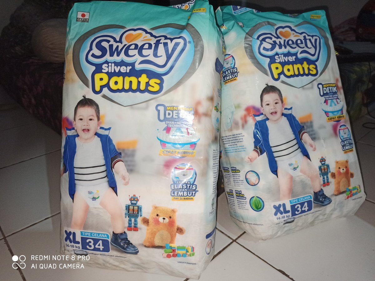 Mbaak <a href="/mscendani/">Sekar #HOK1</a> aku nitip dong, jual Sweety Pants Silver XL 34 2pcs, baru belom dibuka. Di jual soalnya uda ga cukup ama bocah. 140k. Lokasi Cileungsi/Cibubur.