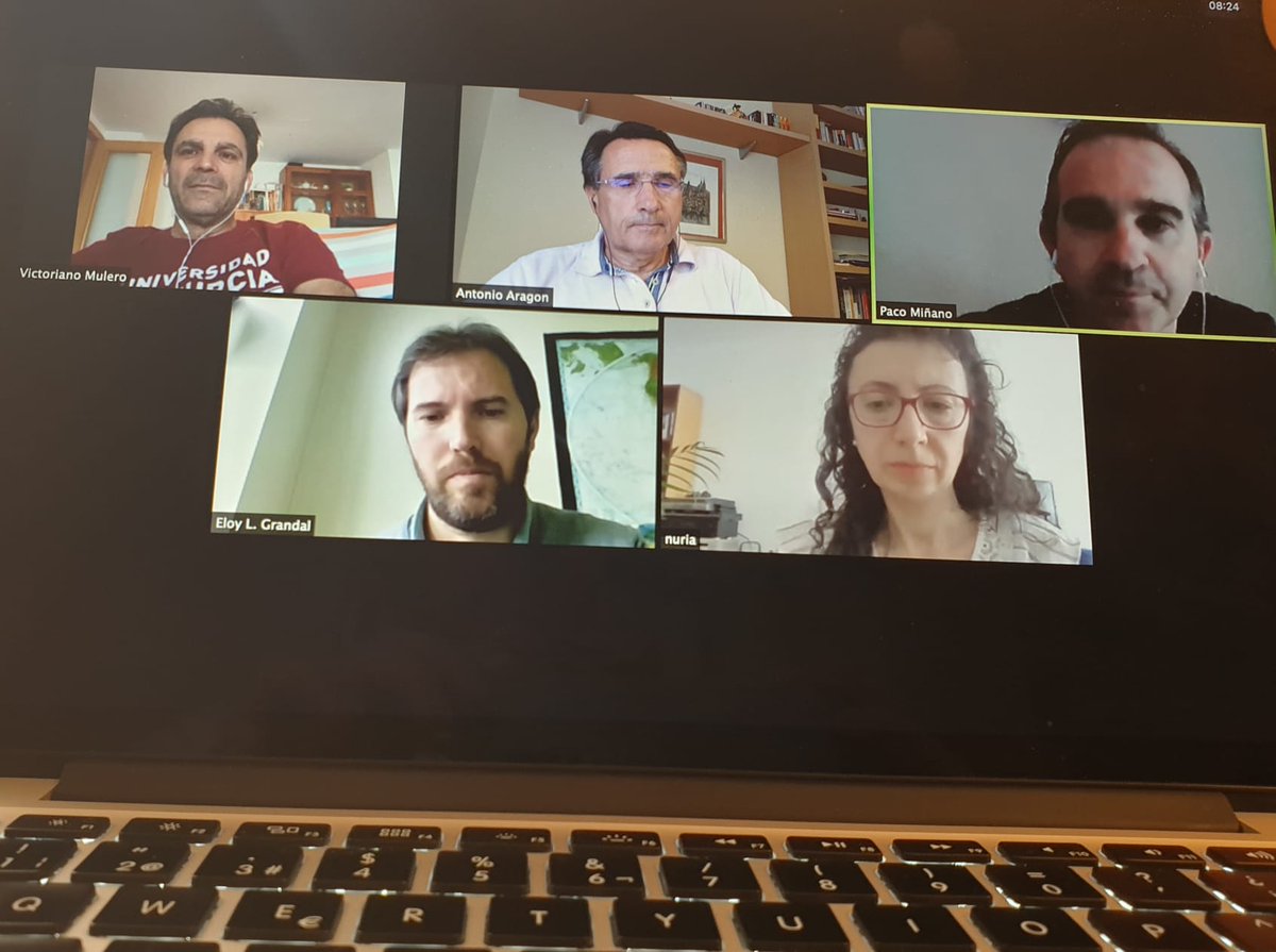 UMUEmprende tweet media