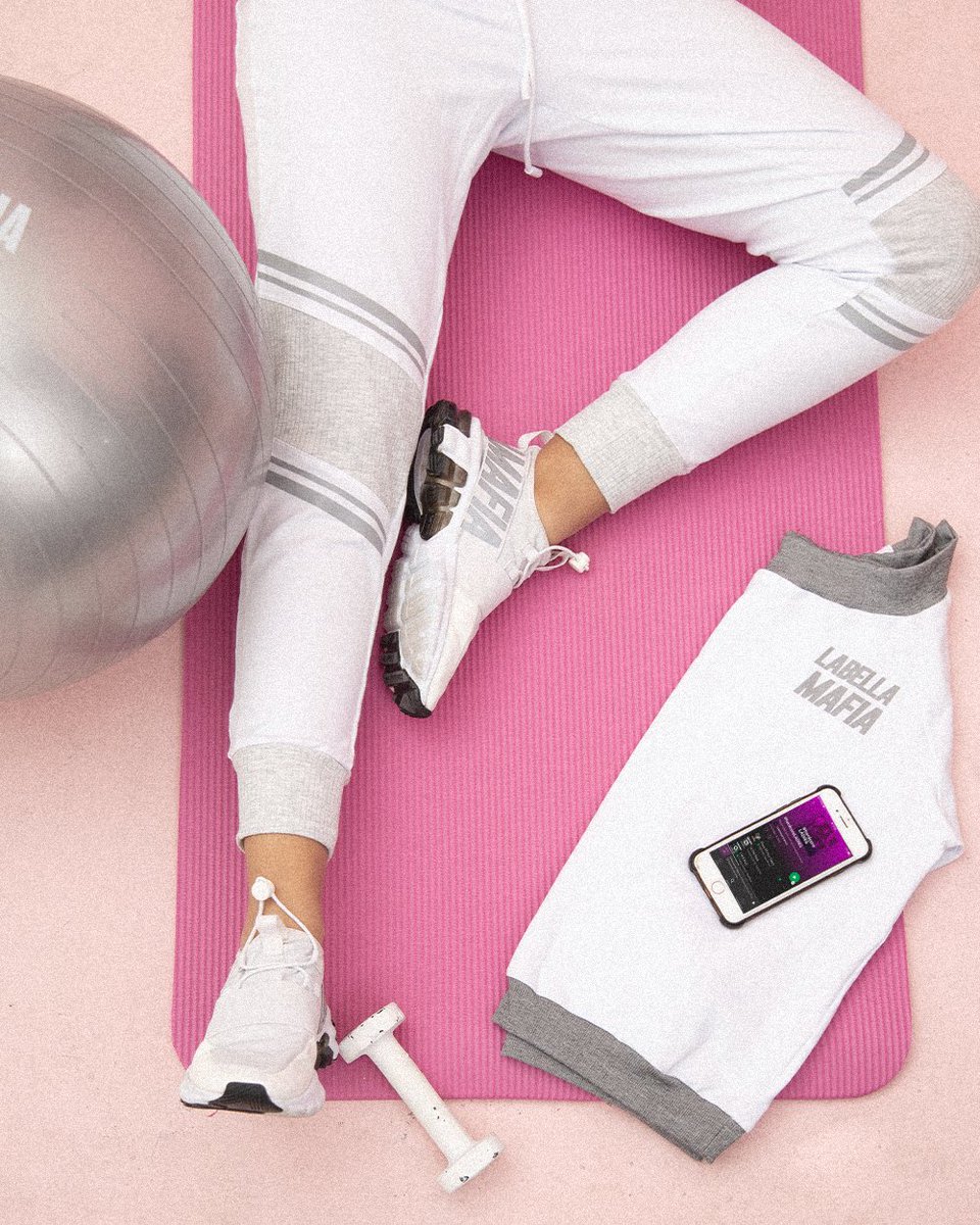 iamlabellamafia's tweet photo. #ESSENTIALMOM
Uma opção all white para sua mãe. Look comfy, perfeito para aquele momento relax do dia.
Presenteie a mulher mais legal que você conhece! 🥰
⠀
#labellamafia #sendlove https://t.co/fMG7yWTS21