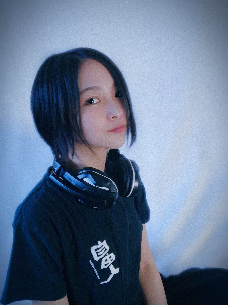 女性実況者