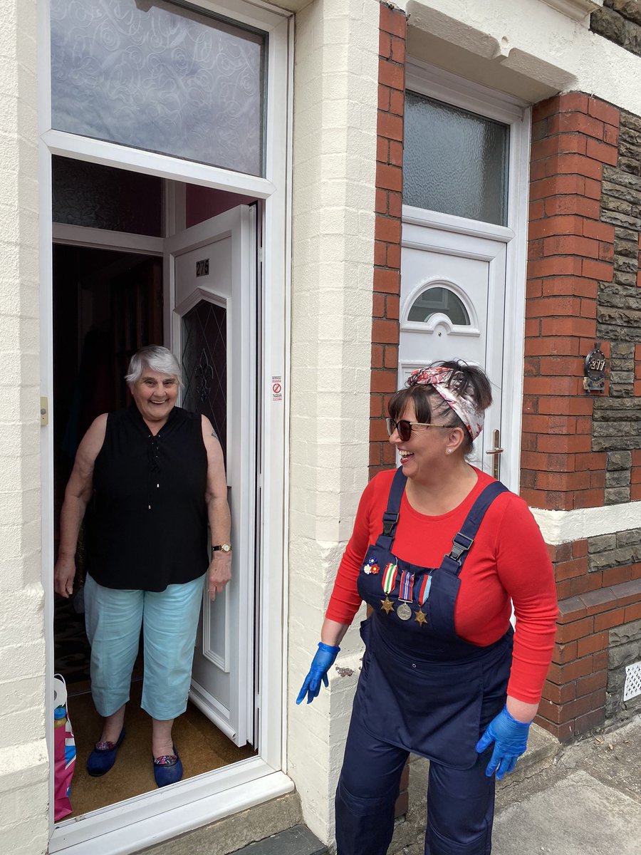 Stephen Doughty MP (@sdoughtymp) on Twitter photo More #VEDay75 cheer in costume (!) being brought (with a hot lunch) to the elderly residents of #Splott #Tremorfa thanks to <a href="/MoorlandSTAR/">Moorland Community</a> <a href="/portlandhouse_/">Portland House</a> <a href="/coop_food/">Your Coop Food</a> @FareShareCymru and many more. 🇬🇧🏴🇬🇧🏴🇬🇧🏴🇬🇧🏴 More #VEDay75 cheer in costume (!) being brought (with a hot lunch) to the elderly residents of #Splott #Tremorfa thanks to <a href="/MoorlandSTAR/">Moorland Community</a> <a href="/portlandhouse_/">Portland House</a> <a href="/coop_food/">Your Coop Food</a> @FareShareCymru and many more. 🇬🇧🏴🇬🇧🏴🇬🇧🏴🇬🇧🏴