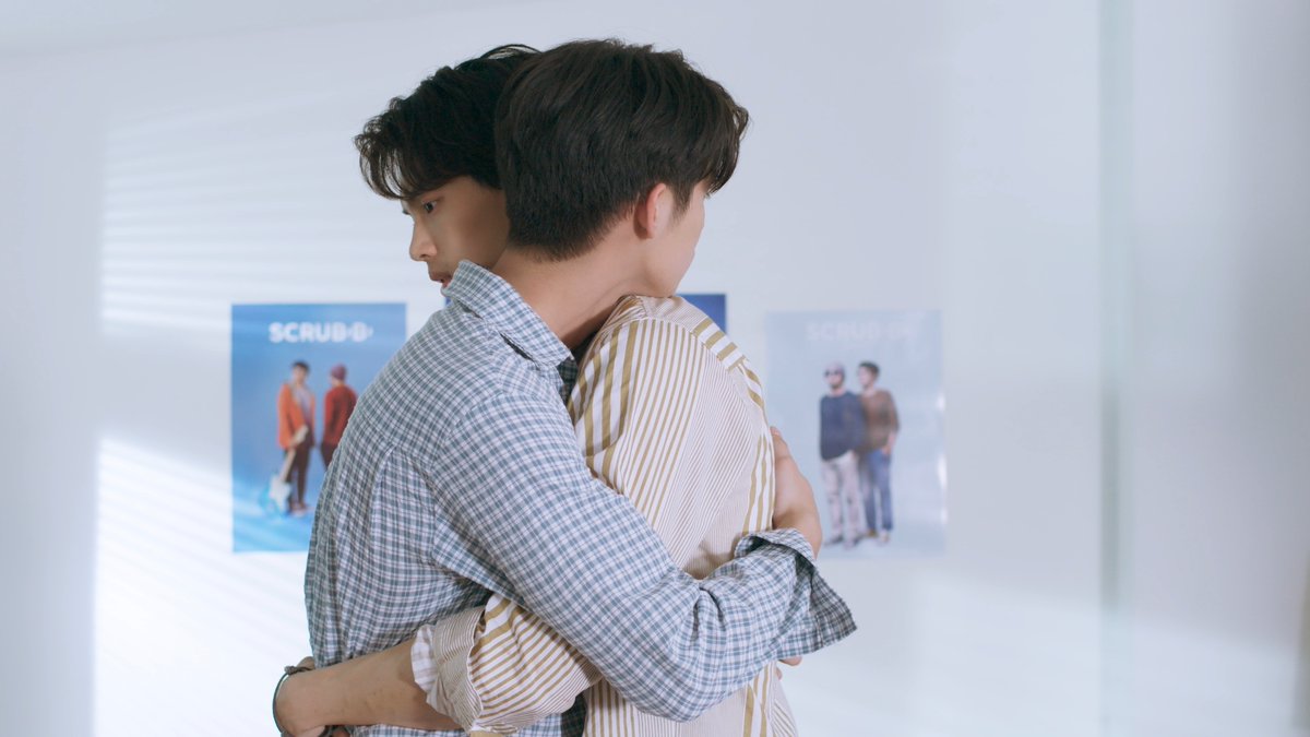 GMMTV's tweet photo. ไทน์ยิ้มแล้ววววว

#คั่นกูEP12 #คั่นกู #2gethertheseries
#GMM25 #GMMTV @bbrightvc @winmetawin https://t.co/Fw0QCOjBCB
