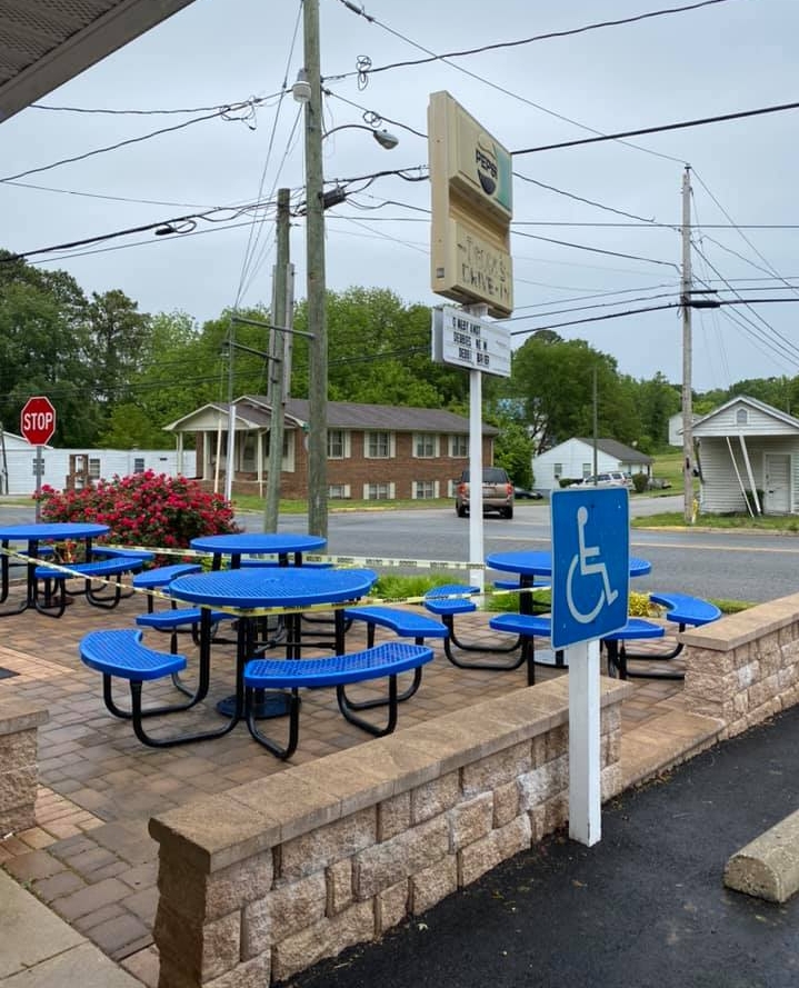 DebbiesDriveIn's tweet image. We'll be so glad when our customers are able to enjoy their meals at the picnic area again. But we're thrilled that we're able to serve your favorites from the drive-thru! 😊
.
.
.
📲: 434-447-8136
#debbiesdrivein #debbiesdriveinsouthhillva
#quaratine2020 #socialdistancing2020
