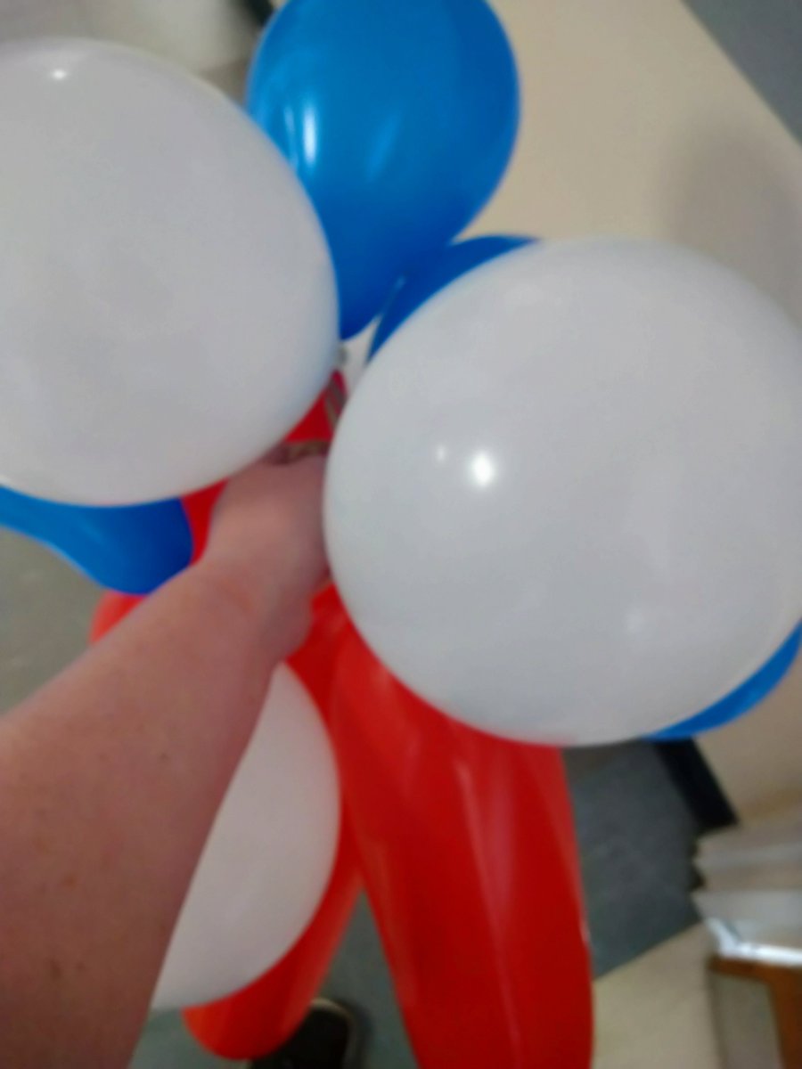 The VE day celebrations for the patients went down well on the ward today 😊 they had the radio on and afternoon tea. Love my job! #wenursingassociates <a href="/bedfordhospital/">Bedford Hospital (Bedfordshire Hospitals NHS FT)</a> <a href="/rani_sidhu96/">Rani Sidhu </a> <a href="/millaayy_xo/">milly.</a>